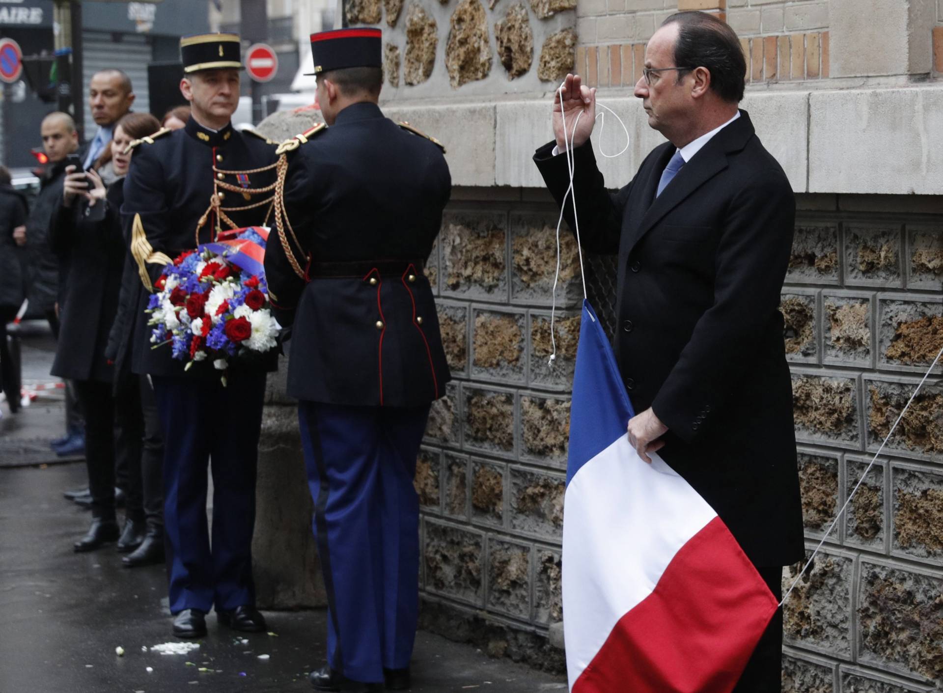 "¡Viva la tolerancia, viva la inteligencia, viva Francia!"