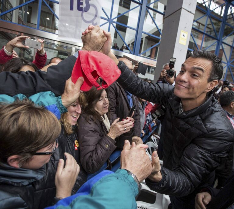 Un grupo de las Juventudes Socialistas lanza una plataforma de apoyo a Pedro Sánchez