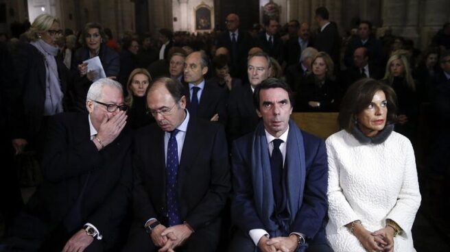 Aplausos para Aznar en el funeral de Rita Barberá en la catedral de Valencia