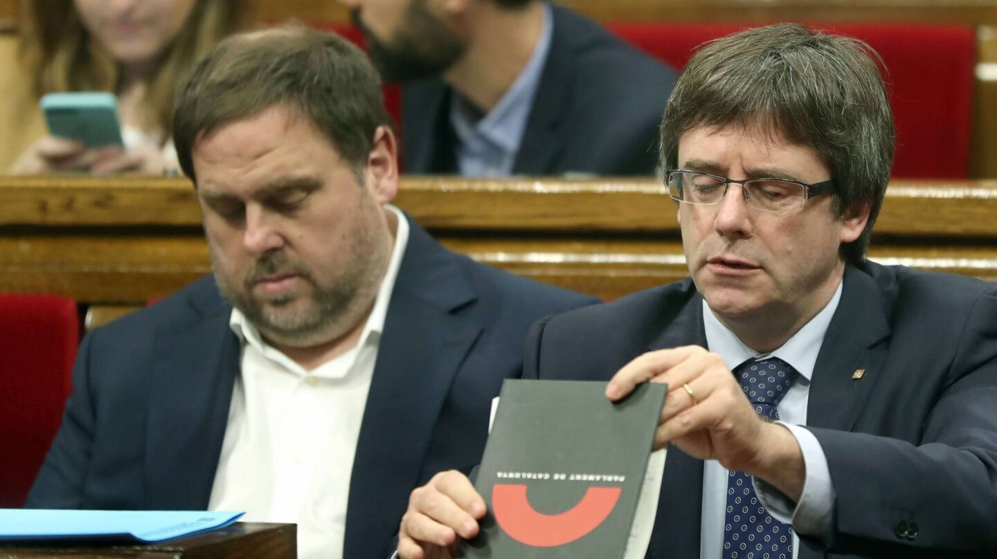 Oriol Junqueras y Carles Puigdemont, este miércoles durante la sesión de control al Govern.