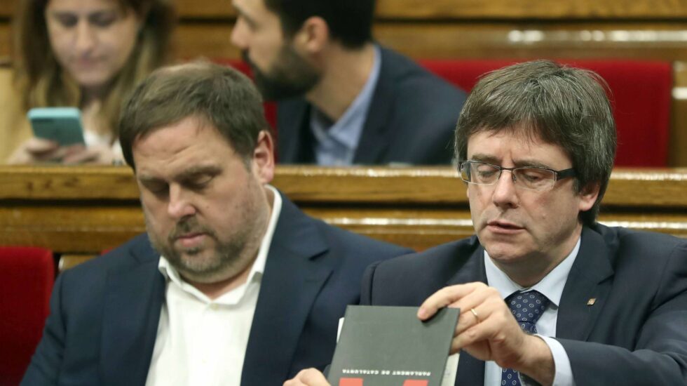 Oriol Junqueras y Carles Puigdemont, este miércoles durante la sesión de control al Govern.