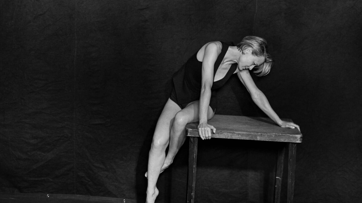 Robin Wright fotografiada por Peter Lindbergh parfa el Calendario Pirelli 2017.