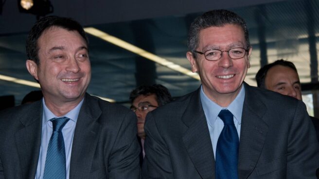 Manuel Cobo, uno de los espiados según la acusación, junto a Alberto Ruiz-Gallardón. El ex vicealcalde de Madrid Manuel Cobo, junto a Alberto Ruiz-Gallardón.