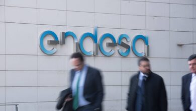 Los sindicatos de Endesa intentan salvar in extremis el descuento de luz de 26.000 jubilados