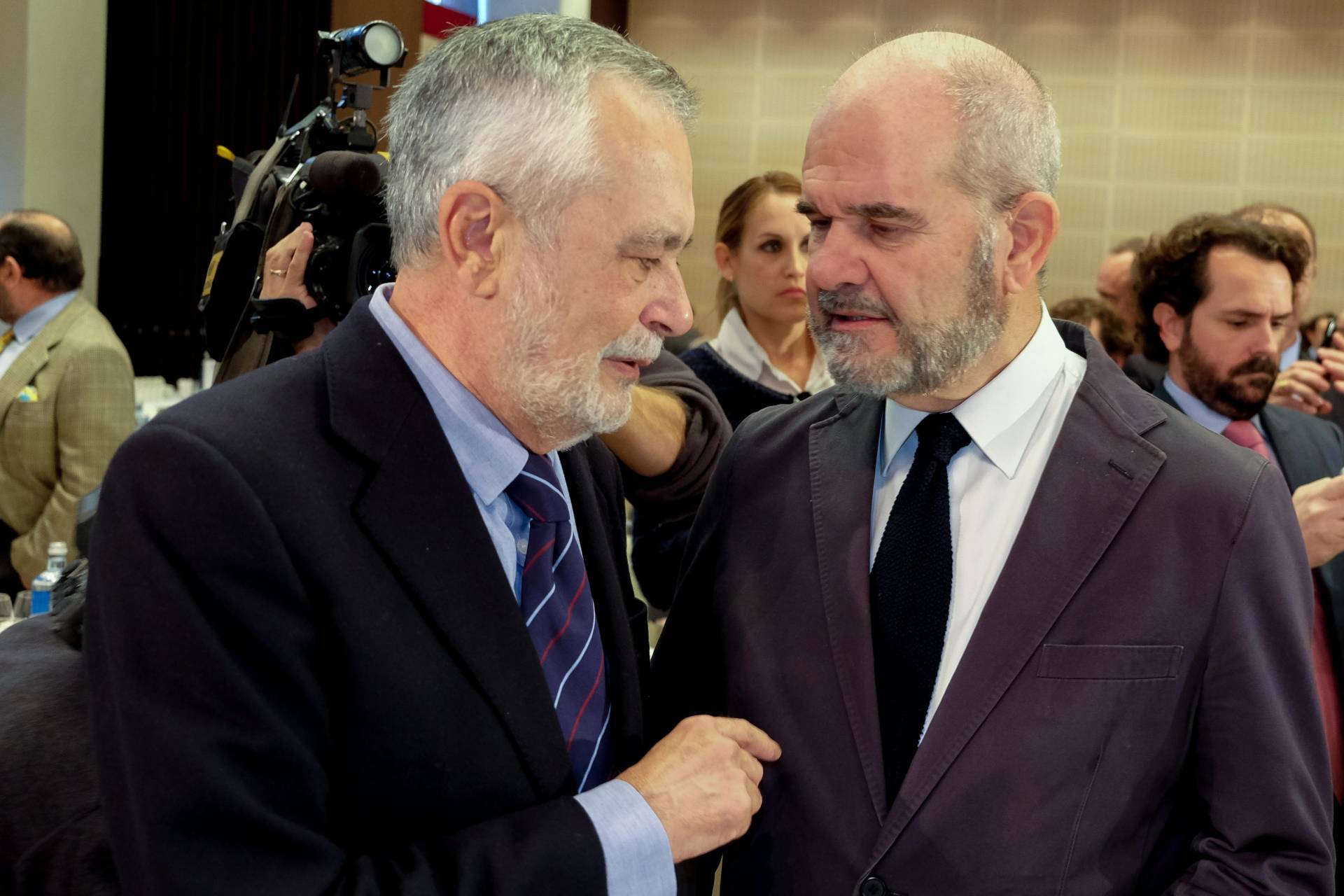 José Antonio Griñán y Manuel Chaves, ex presidentes de la Junta de Andalucía y procesados en la pieza política del 'caso ERE'.