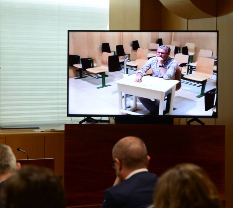 Granados quiere aportar papeles al juez Velasco pero cree que seguirá en prisión