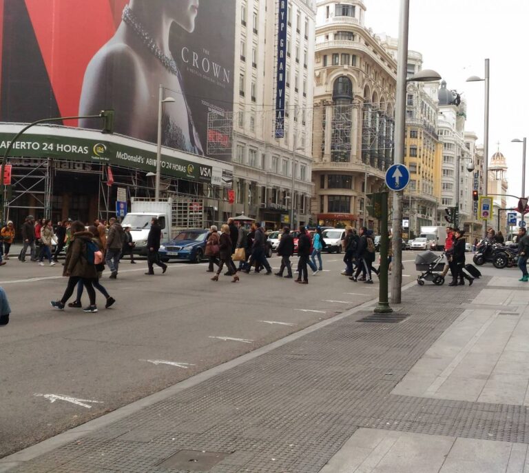 La Gran Vía, cortada al tráfico por Navidad