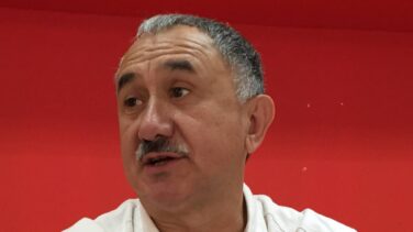 El líder de UGT critica la "prepotencia" del Banco de España: "Son un poco tontos"