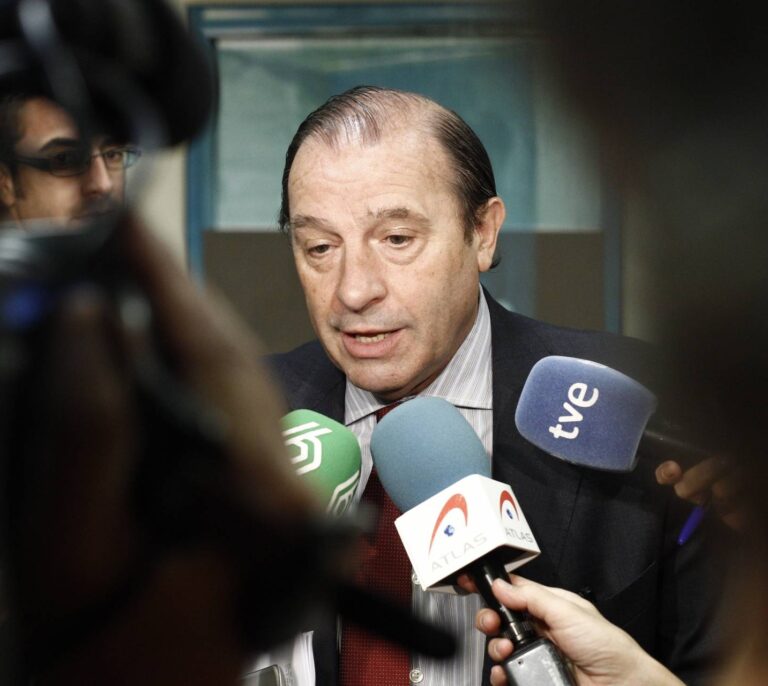 La juez archiva la causa contra el exdiputado del PP Vicente Martínez Pujalte