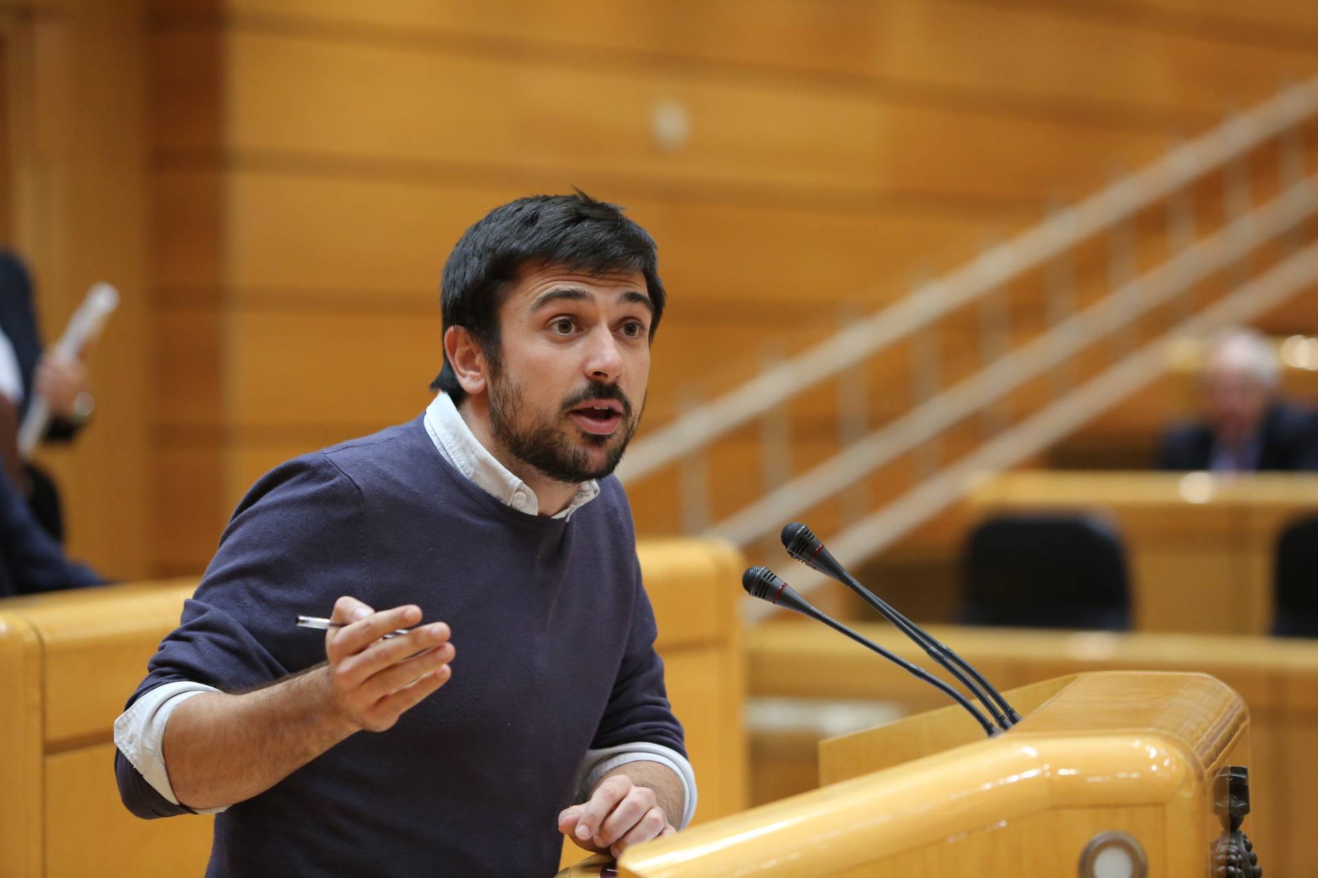 El secretario general de Podemos en Madrid, Ramón Espinar, durante una intervención en el Senado.