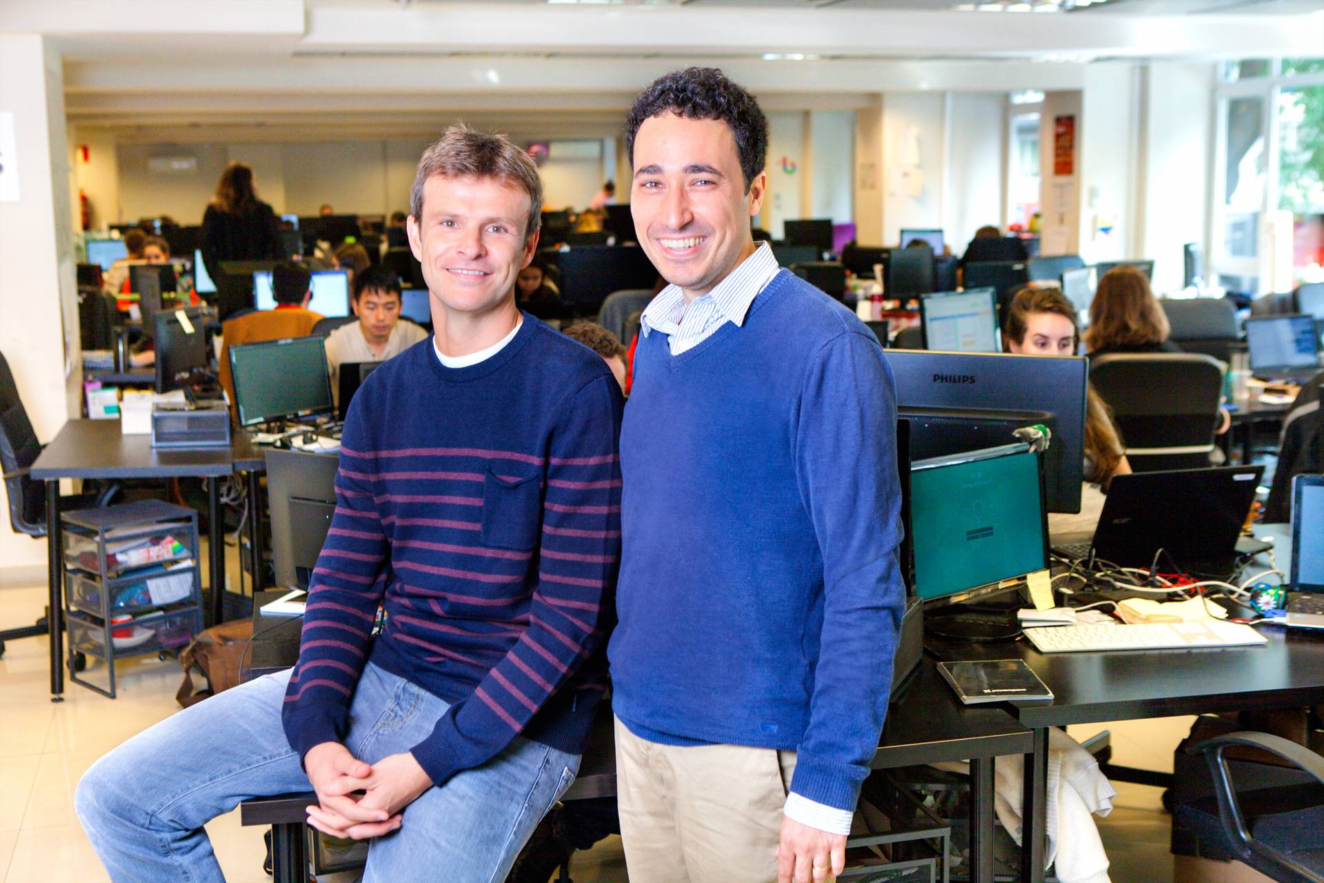 Los fundadores de Ticketbis, Jon Uriarte y Ander Michelena, en las oficinas de la empresa.