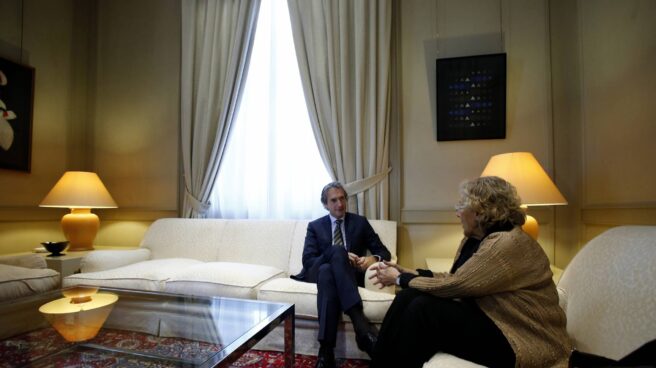 carmena-serna Carmena y De la Serna, reunidos en las dependencias del Ministerio de Fomento.