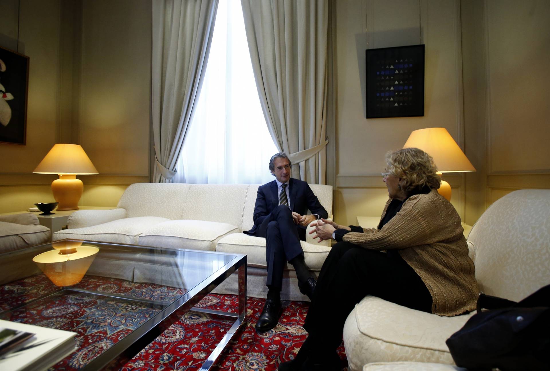 Carmena y De la Serna, reunidos en las dependencias del Ministerio de Fomento.