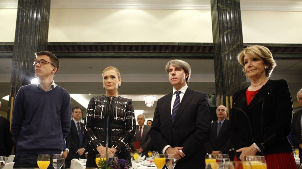 Errejón, Cifuentes y Aguirre durante un desayuno informativo,