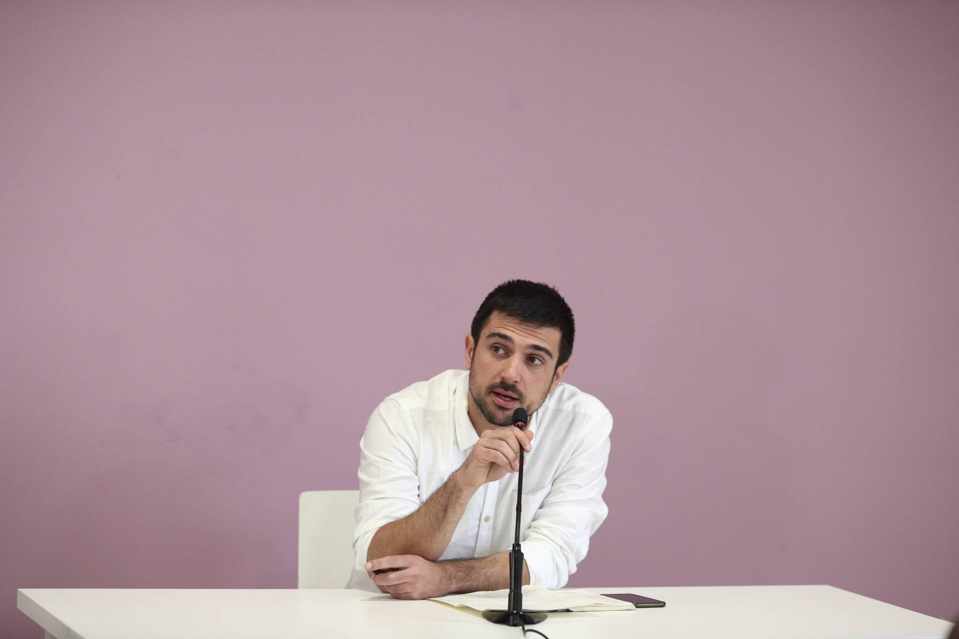 Ramón Espinar se ofrece como alternativa en Podemos frente a "los Iglesias-Montero"