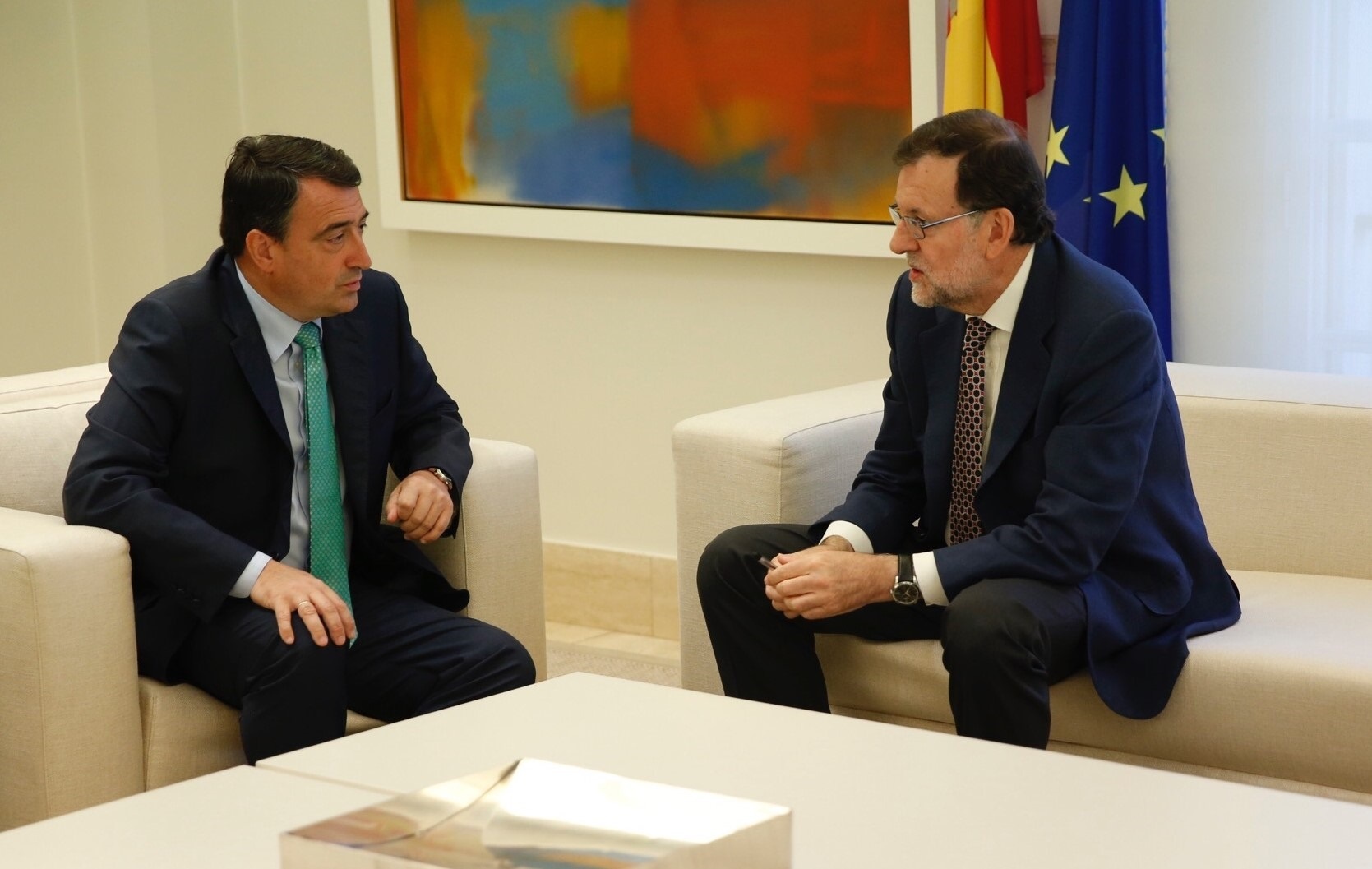 El portavoz del PNV en el Congreso, Aitor Esteban, junto a Mariano Rajoy el pasado mes de julio.