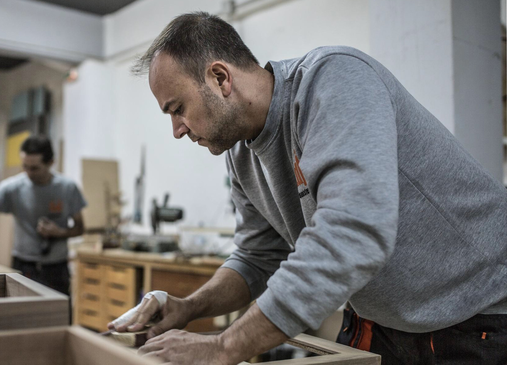 Los trabajadores cobran en España 9,1 euros por hora menos que en la Eurozona.