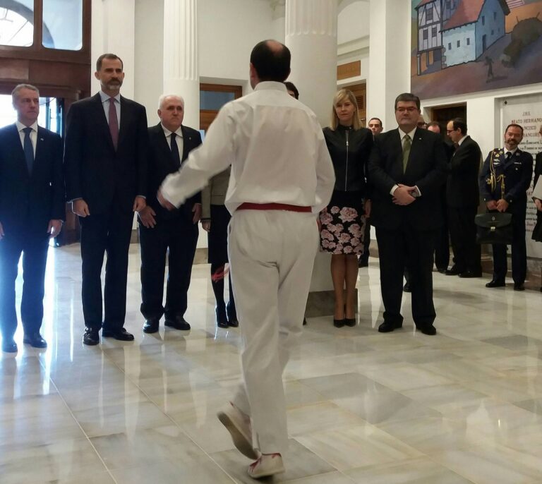 Urkullu, ante el Rey: Rajoy debe abandonar el “inmovilismo” y negociar el Cupo Vasco