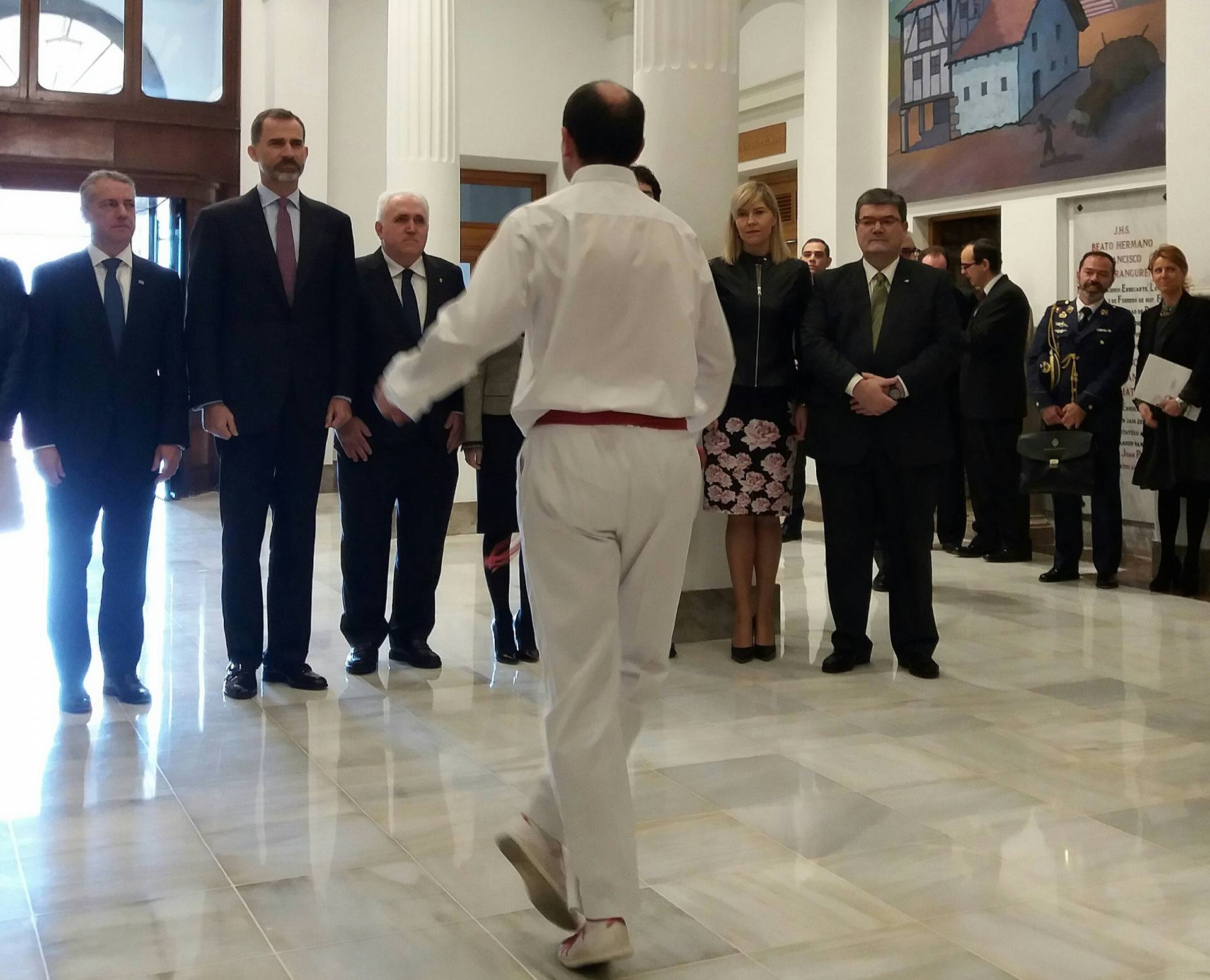 El Rey Felipe, junto al lehendakari, Íñigo Urkullu, en el centenario de La Comercial de Deusto.