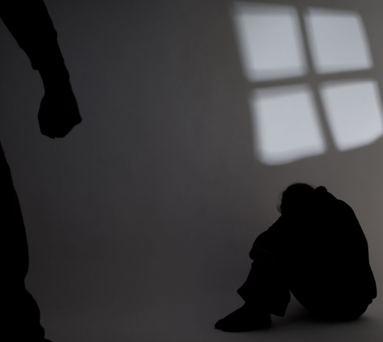 El confinamiento agudiza el hambre, los abusos y la violencia contra las adolescentes