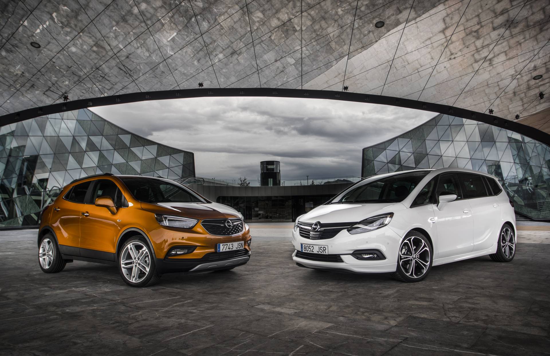 Opel presenta dos interesantes modelos, los nuevos Opel Zafira y Opel Mokka X.