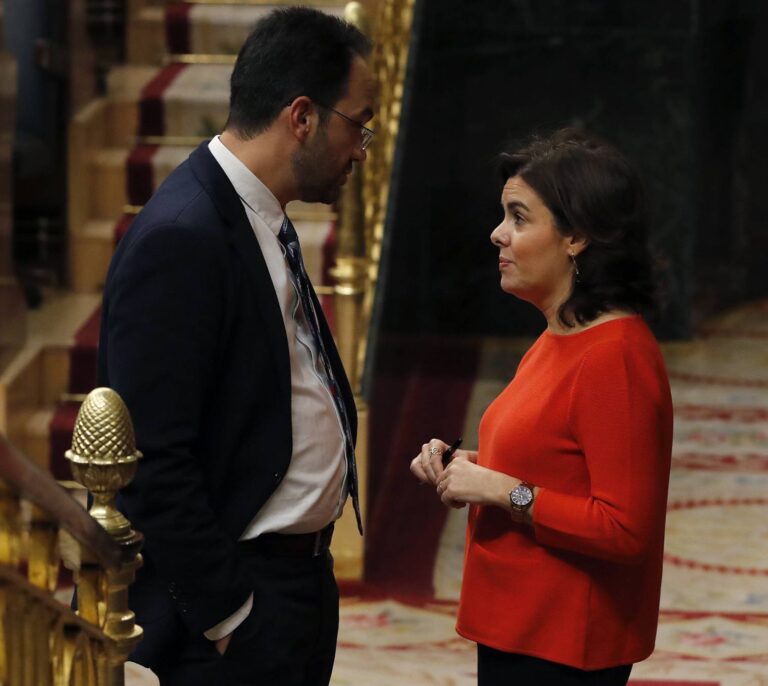 El PSOE pide un alza del 8% del salario mínimo para apoyar el objetivo de déficit