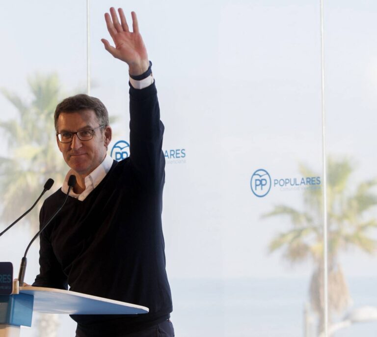Feijóo, el primer barón del PP que se ofrece a acoger a los inmigrantes del Aquarius