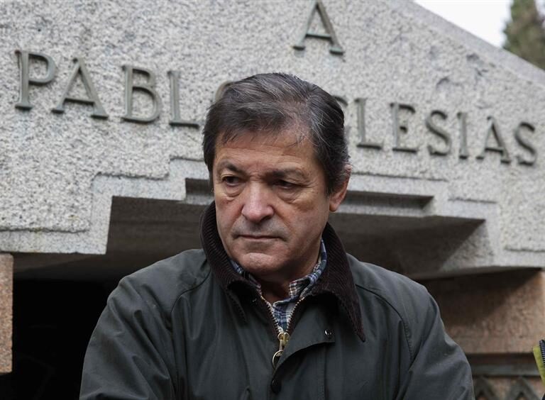 Javier Fernández admite que el PSOE no está bien y pide tiempo