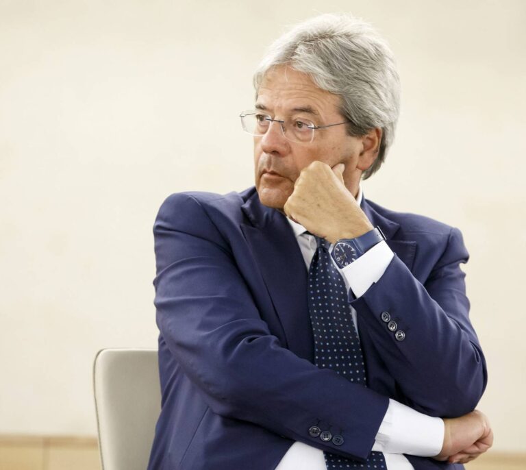 El presidente de Italia encarga a Gentiloni la formación de gobierno