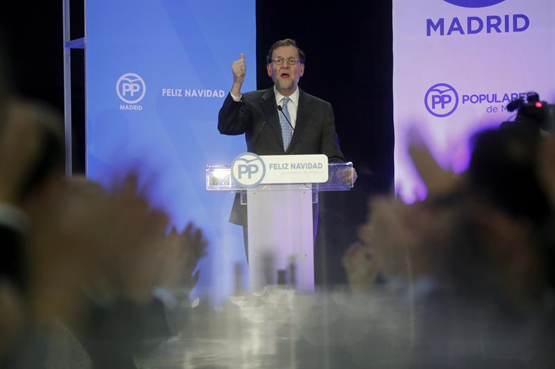 Rajoy saca pecho tras el año “más difícil” del PP y presume de "ofrecer diálogo" en Cataluña