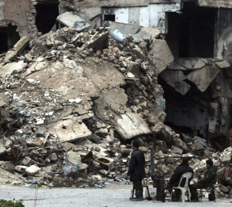 Podrían ser más de 100 los muertos en un atentado contra un convoy de evacuados cerca de Alepo