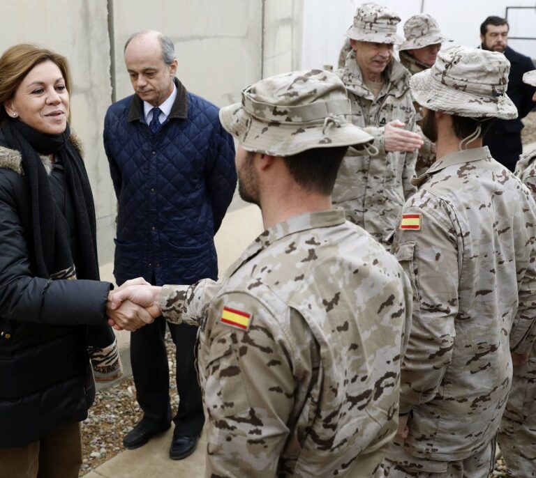 Cospedal reafirma el compromiso de España para doblar el presupuesto militar