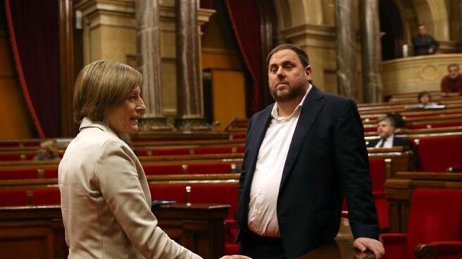 La presidenta del Parlament, Carme Forcadell, junto a Oriol Junqueras.