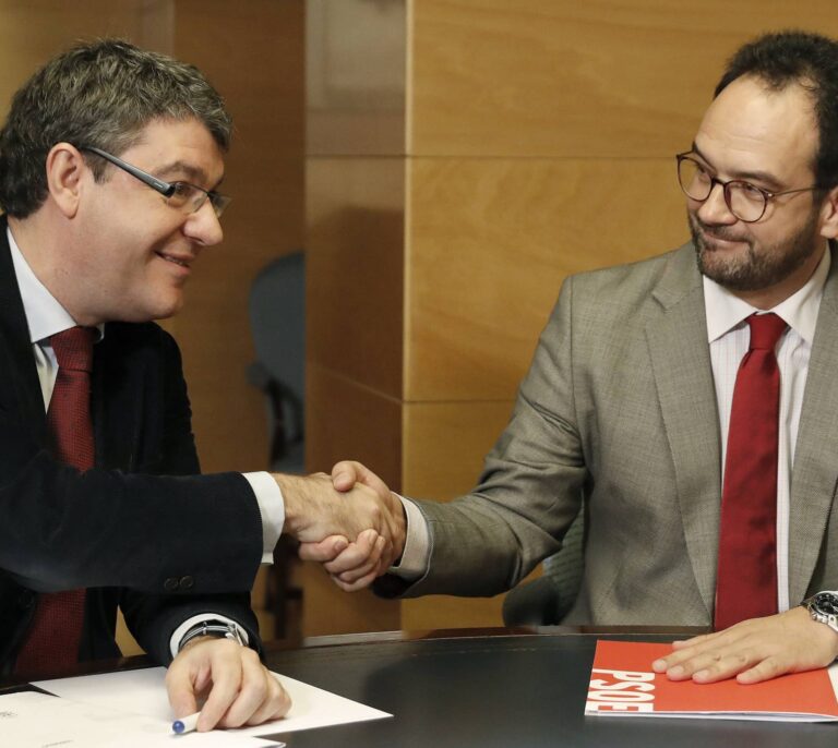 El Gobierno ve "receptivo" al PSOE con los PGE y deja que "se cuelgue medallas"
