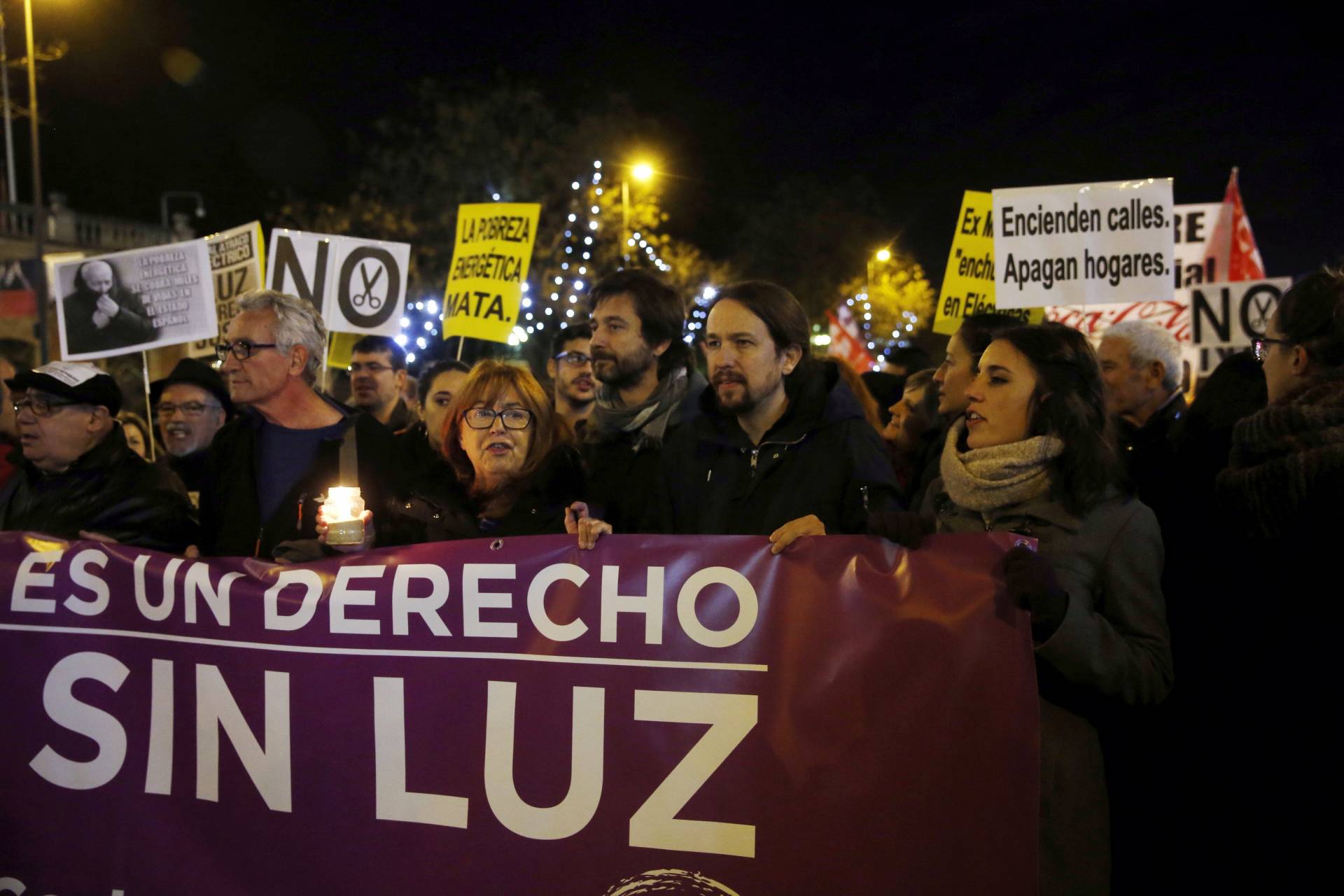 Pablo Iglesias, junto a Rafa Mayoral e Irene Montero, en una manifestación contra la pobreza energética, este miércoles.