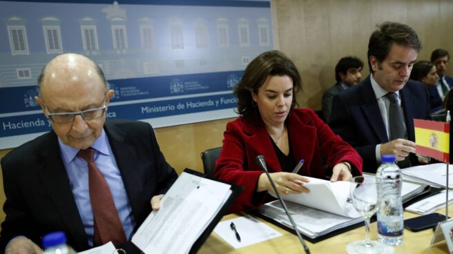 Santamaría da la vuelta a la Conferencia de Presidentes, que tendrá carácter decisorio