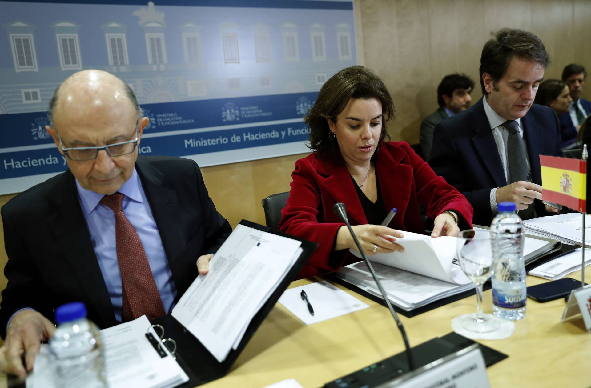 Santamaría da la vuelta a la Conferencia de Presidentes, que tendrá carácter decisorio