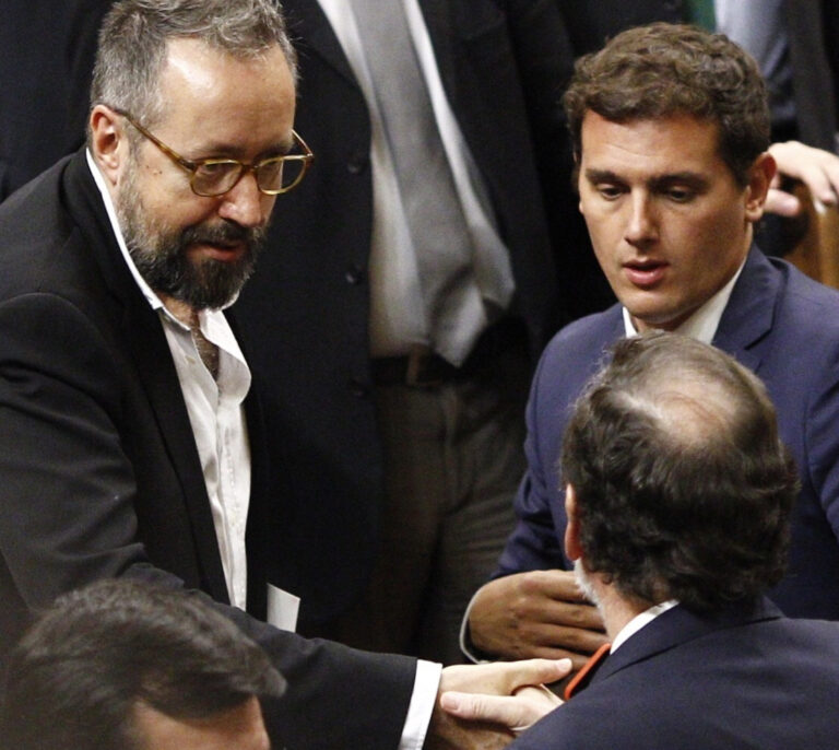 Ciudadanos se reúne con el PP para cumplir el acuerdo en un clima de desconfianza