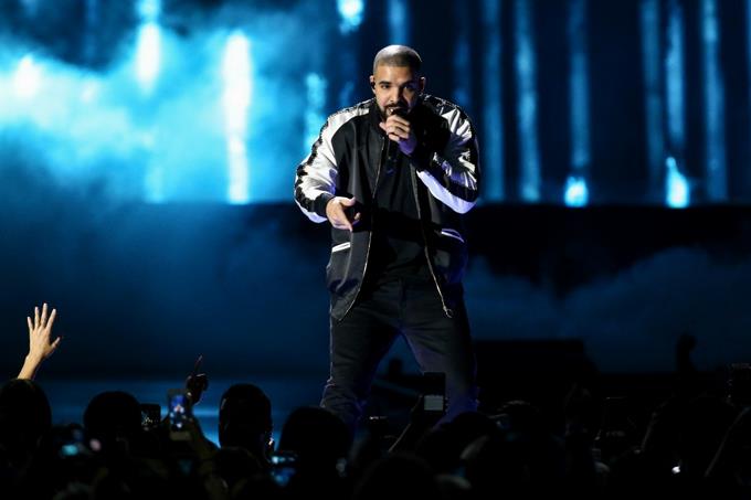 El rapero canadiense Drake, durante una actuación en directo.
