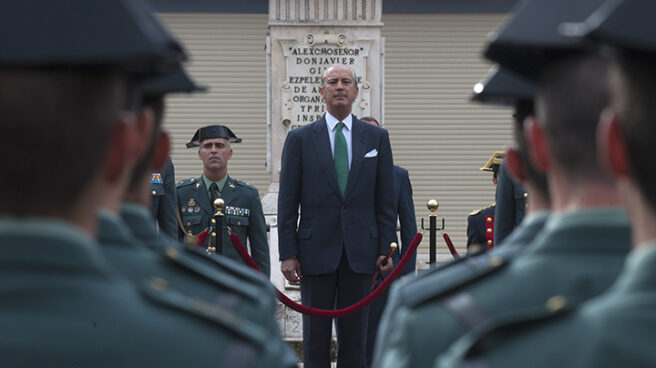 El Gobierno coloca al exdirector de la Guardia Civil en el consejo de Red Eléctrica