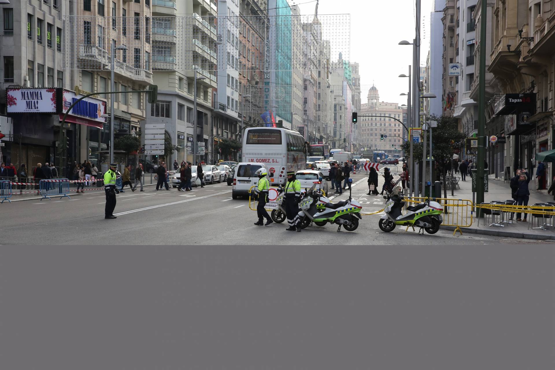 La madrileña calle de Gran Vía durante los cortes al tráfico, en diciembre de 2016.. La madrileña calle de Gran Vía durante los cortes al tráfico, en diciembre de 2016..
