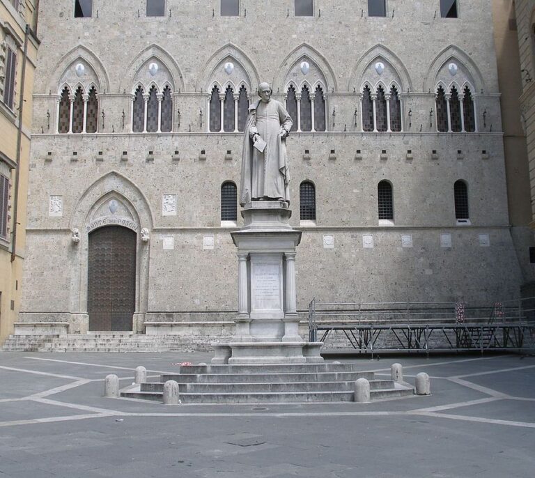 Los inversores dan la espalda a Monte dei Paschi y le abocan al rescate público