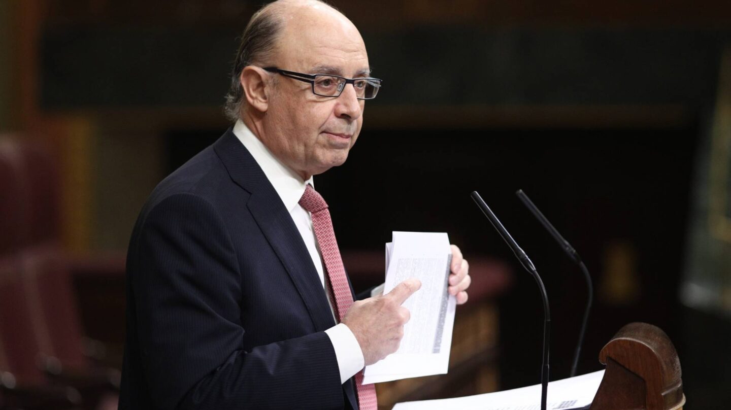 El ministro de Hacienda, Cristóbal Montoro, durante el debate del techo de gasto para 2017.