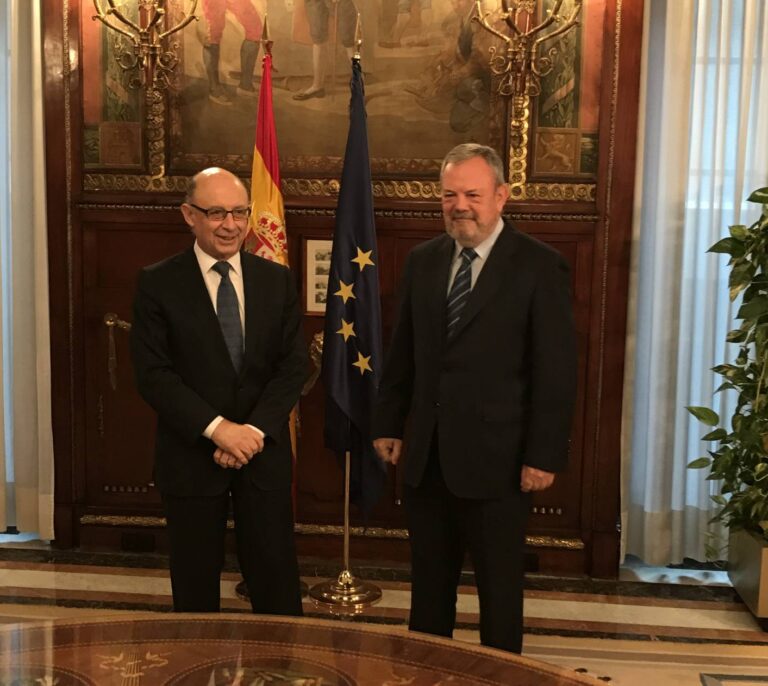 Montoro y Azpiazu acuerdan crear grupos de trabajo para liquidar el Cupo vasco