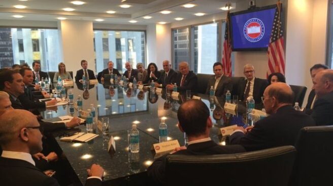 trump-tech-leaders El presidente electo, Donald Trump, en la reunión con los líderes de la industria tecnológica.