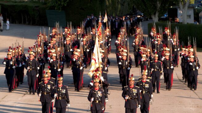 Defensa destina 350.000 euros a la compra de uniformes de época para la Guardia Real