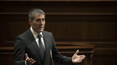 Clavijo cesa a los cuatro consejeros del PSOE de Canarias y da por roto el pacto