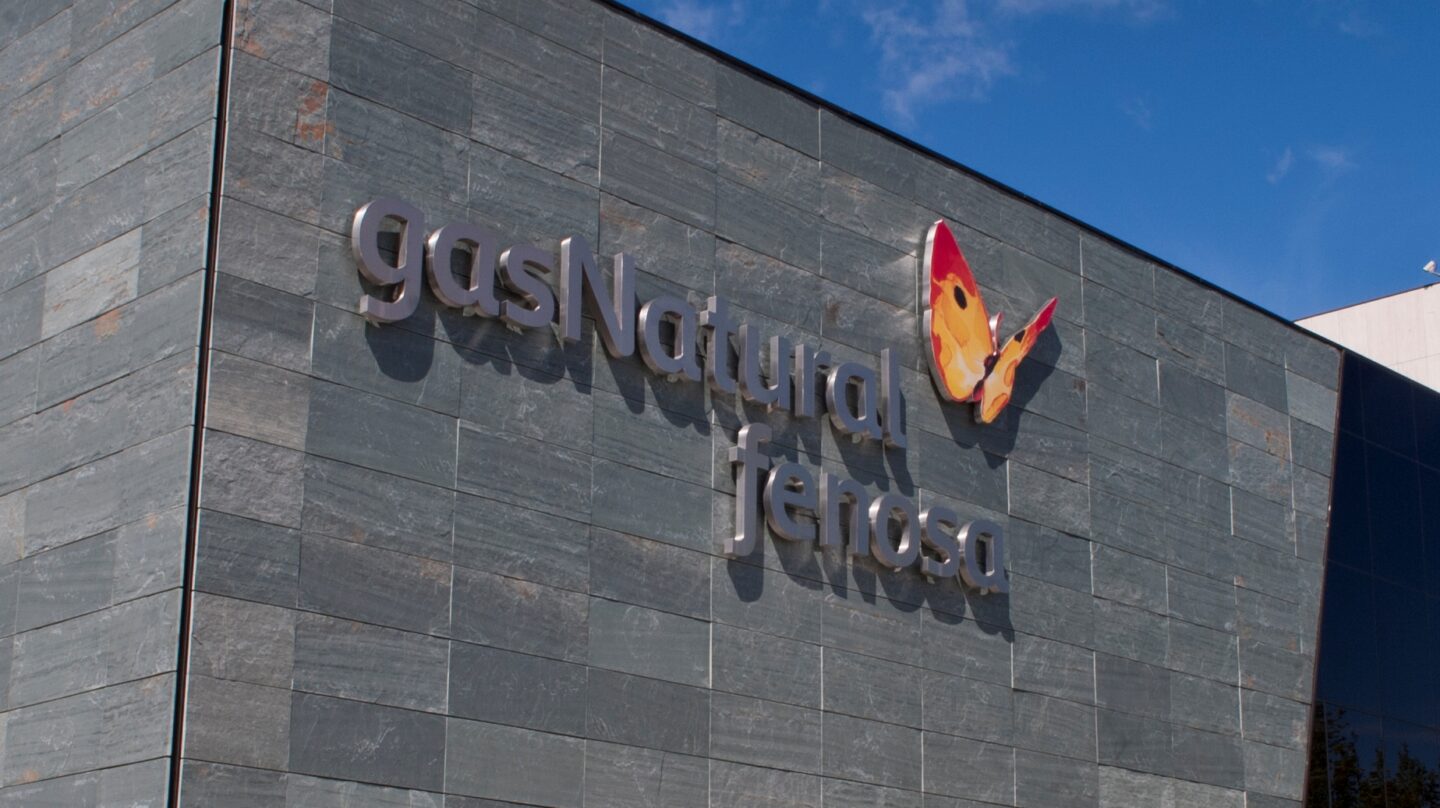 Fachada de la sede de Gas Natural en Madrid.