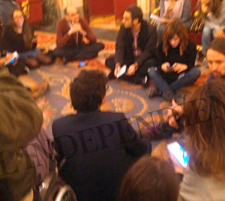 El 'pablismo' contraataca en las redes e Iglesias reafirma su propuesta