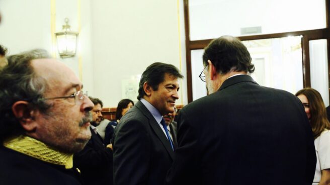 Javier Fernández, junto al presidente del Gobierno, Mariano Rajoy. Javier Fernández, junto al presidente del Gobierno, Mariano Rajoy.